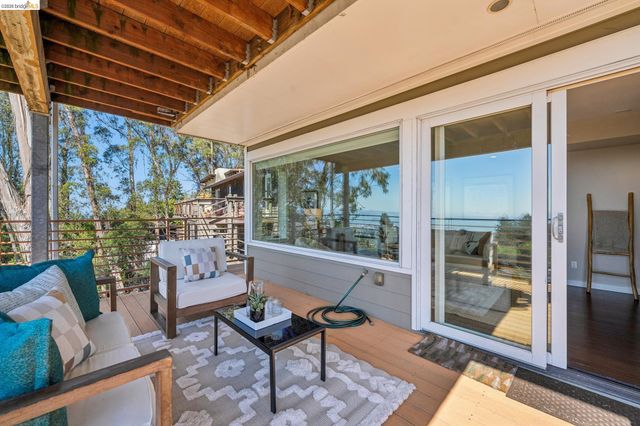 1394 Queens Rd, Berkeley, CA 94708