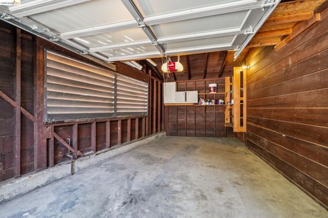 1394 Queens Rd, Berkeley, CA 94708