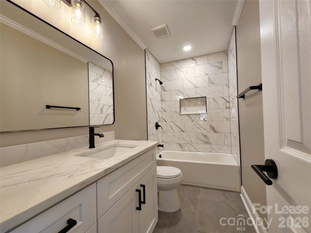 411 W 6th Avenue A, Gastonia, NC 28052