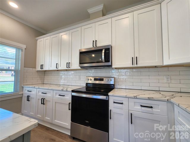 411 W 6th Avenue A, Gastonia, NC 28052