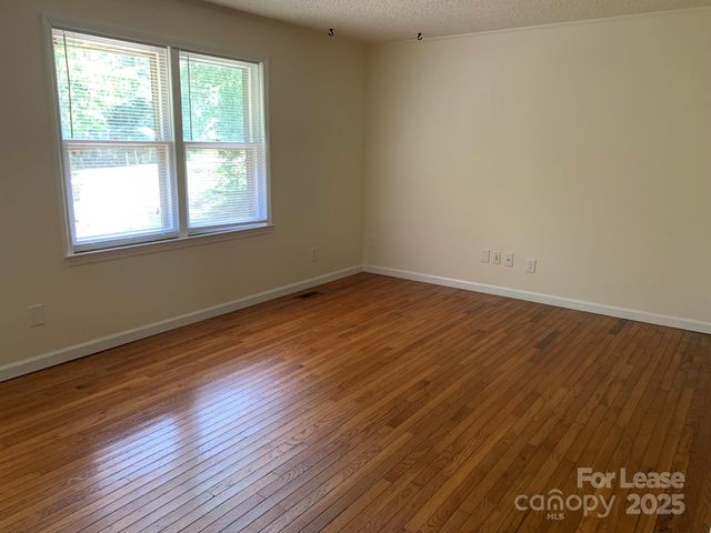 5325 Cold Harbor Drive, Charlotte, NC 28214