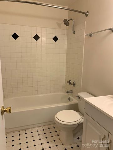 5325 Cold Harbor Drive, Charlotte, NC 28214