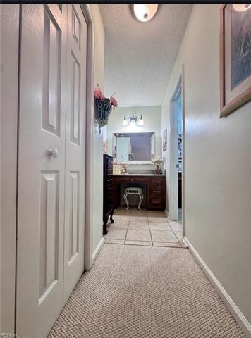 14 Sandie Point LN, Portsmouth, VA 23701
