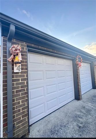 14 Sandie Point LN, Portsmouth, VA 23701