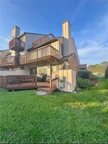 14 Sandie Point LN, Portsmouth, VA 23701