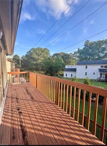 14 Sandie Point LN, Portsmouth, VA 23701