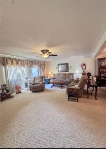 14 Sandie Point LN, Portsmouth, VA 23701