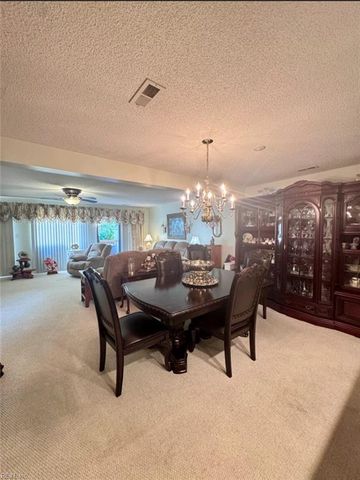 14 Sandie Point LN, Portsmouth, VA 23701