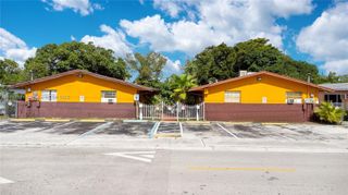129 SE 5th St, Hallandale Beach, FL 33009