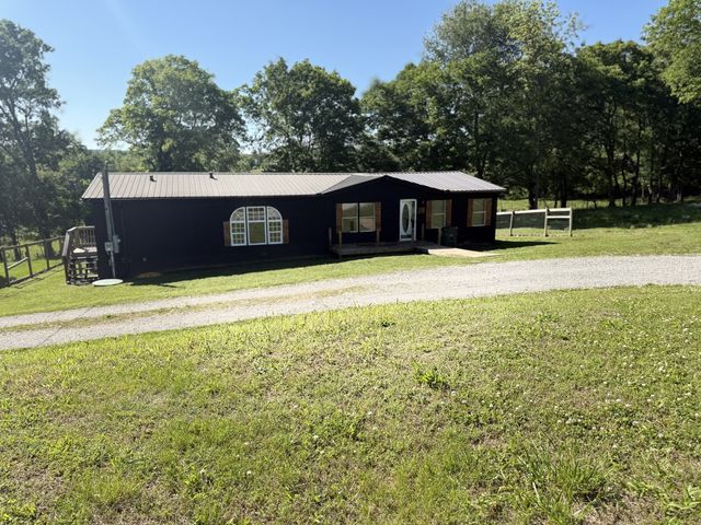 436 Love St, Sparta, TN 38583