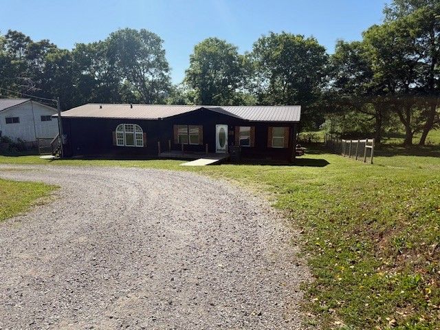 436 Love St, Sparta, TN 38583