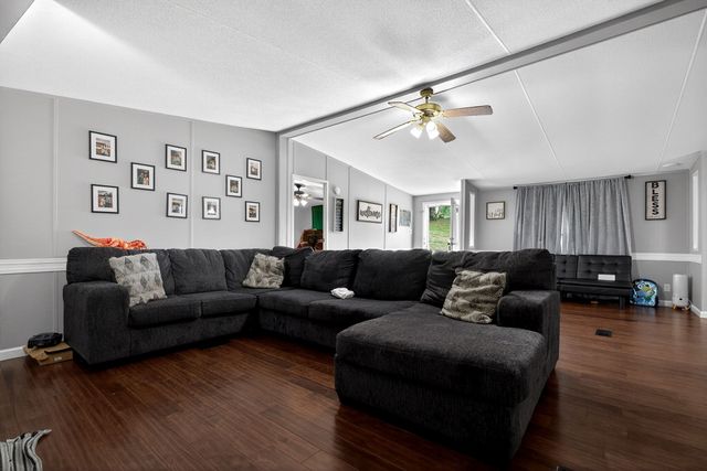 436 Love St, Sparta, TN 38583
