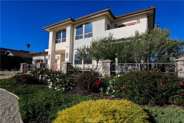 2901 Ocean Blvd., Cayucos, CA 93430