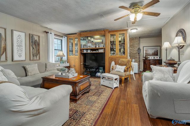 721 County Road 75, Cedar Bluff, AL 35959