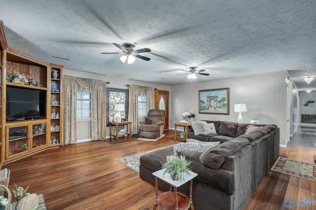 721 County Road 75, Cedar Bluff, AL 35959