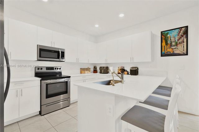 11815 SW 247th Ter, Homestead, FL 33032