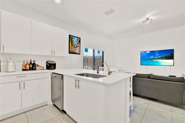 11815 SW 247th Ter, Homestead, FL 33032