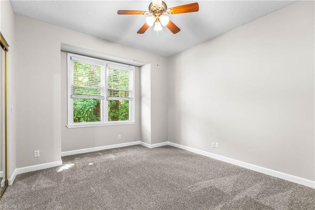 326 Meadows Circle, Winston-salem, NC 27104