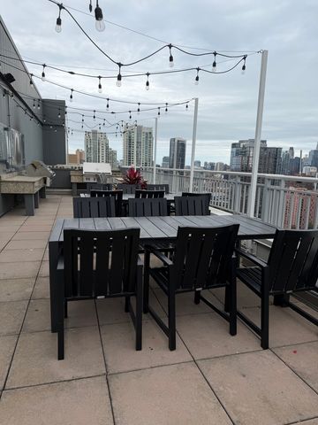 180 N Jefferson Street 711, Chicago, IL 60661