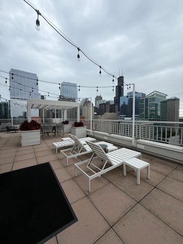 180 N Jefferson Street 711, Chicago, IL 60661