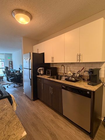 180 N Jefferson Street 711, Chicago, IL 60661