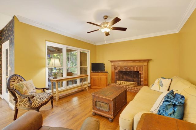 5 Huntsman Court, Simpsonville, SC 29680