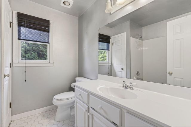 5 Huntsman Court, Simpsonville, SC 29680