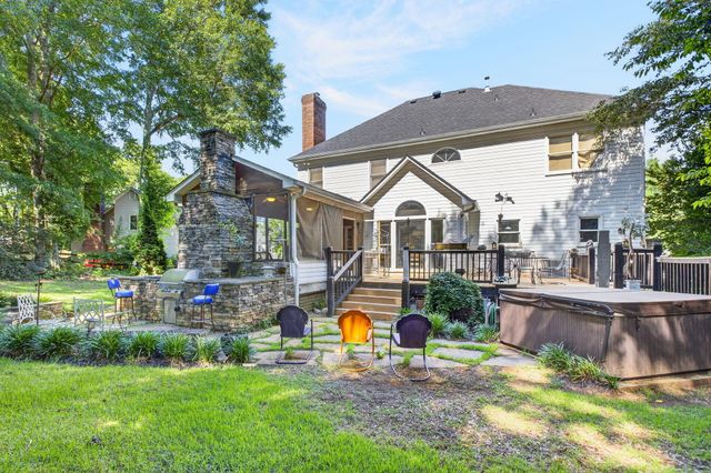 5 Huntsman Court, Simpsonville, SC 29680