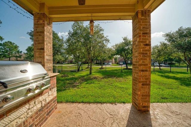 29810 N Legends Village Circle, Spring, TX 77386