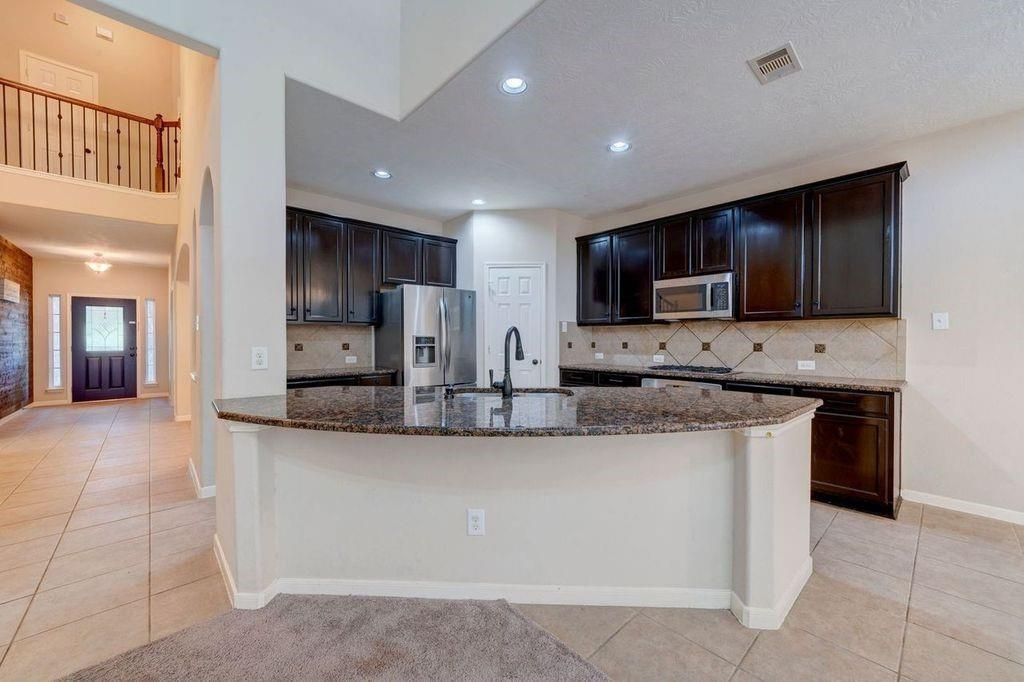 29810 N Legends Village Circle, Spring, TX 77386