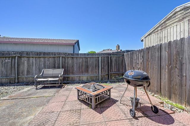 1028 Fallon Woods Way, Rio Linda, CA 95673