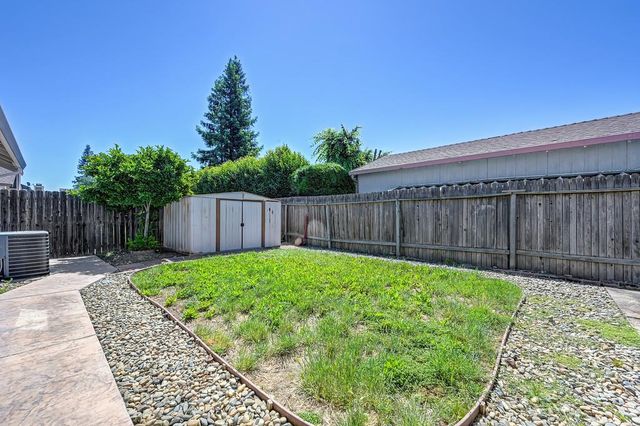 1028 Fallon Woods Way, Rio Linda, CA 95673