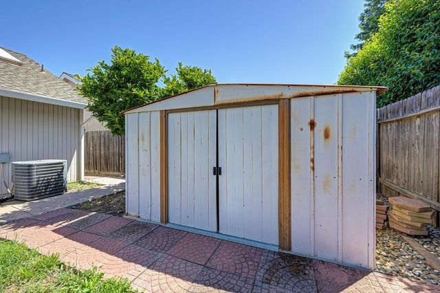 1028 Fallon Woods Way, Rio Linda, CA 95673