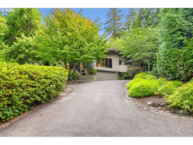 2929 GLEN EAGLES Rd, Lake Oswego, OR 97034