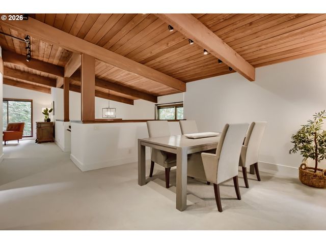 2929 GLEN EAGLES Rd, Lake Oswego, OR 97034