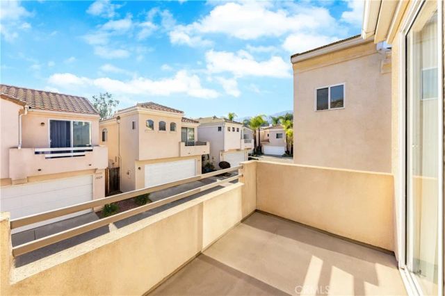 1232 Mission Pl, Duarte, CA 91010