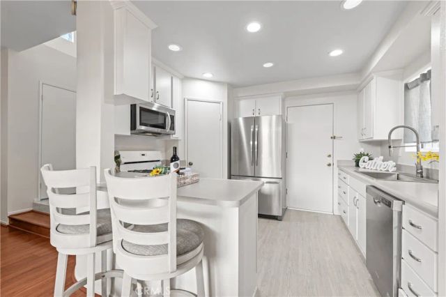 1232 Mission Pl, Duarte, CA 91010