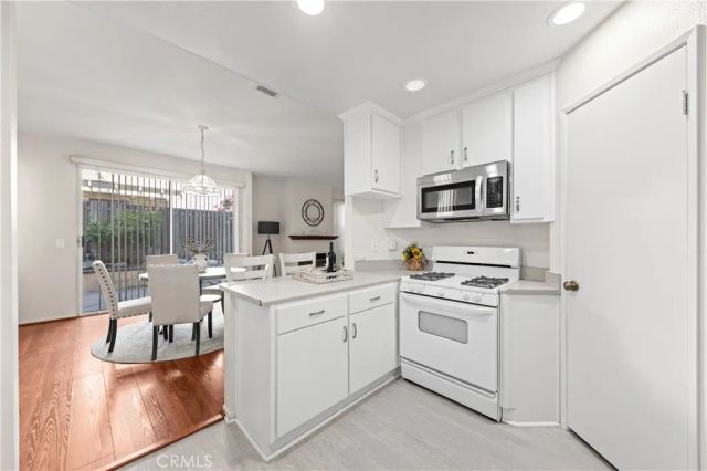 1232 Mission Pl, Duarte, CA 91010