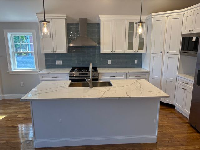 53 Morningside Path, Weymouth, MA 02189