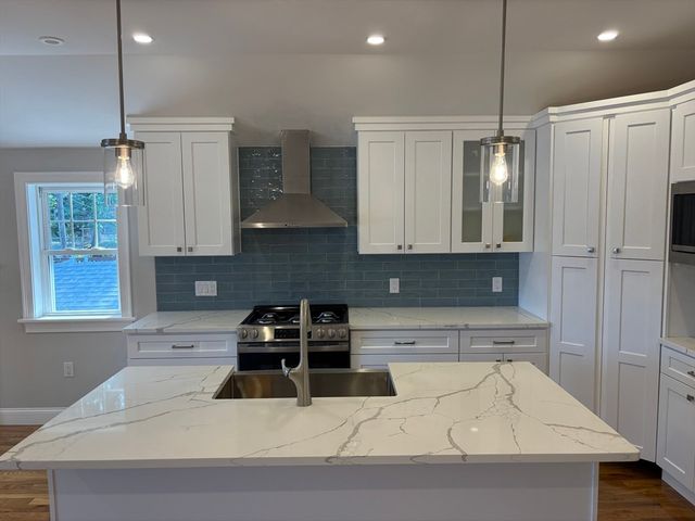 53 Morningside Path, Weymouth, MA 02189