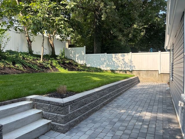 53 Morningside Path, Weymouth, MA 02189