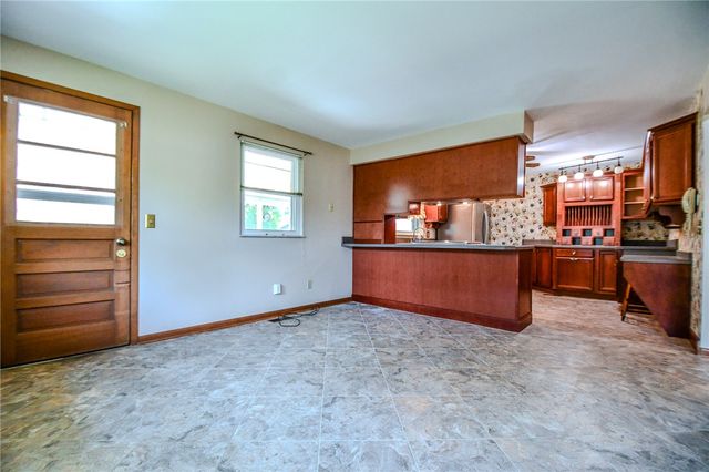 2016 E Oak Tree Drive, Kettering, OH 45440