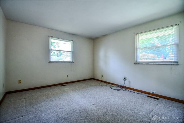 2016 E Oak Tree Drive, Kettering, OH 45440