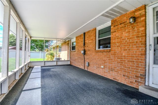 2016 E Oak Tree Drive, Kettering, OH 45440