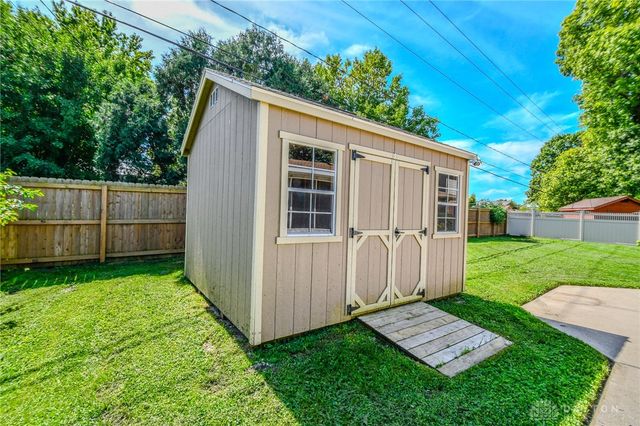 2016 E Oak Tree Drive, Kettering, OH 45440