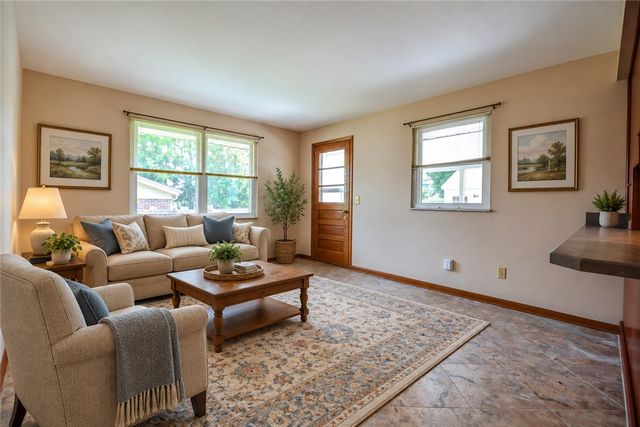 2016 E Oak Tree Drive, Kettering, OH 45440