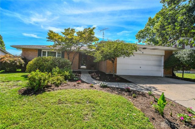 2016 E Oak Tree Drive, Kettering, OH 45440