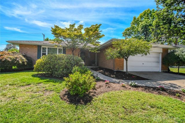 2016 E Oak Tree Drive, Kettering, OH 45440