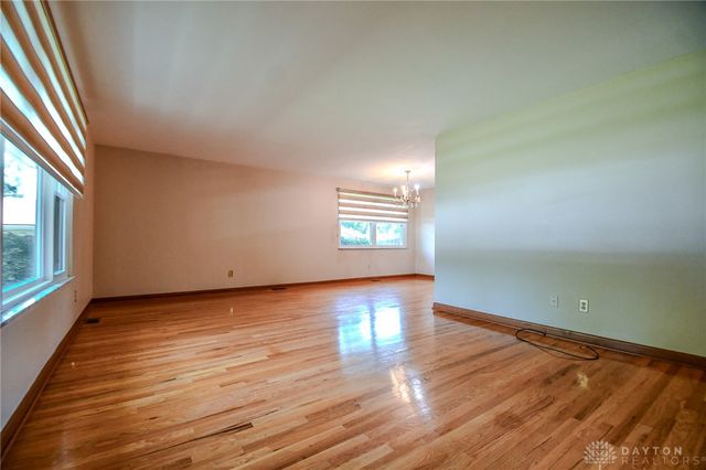 2016 E Oak Tree Drive, Kettering, OH 45440