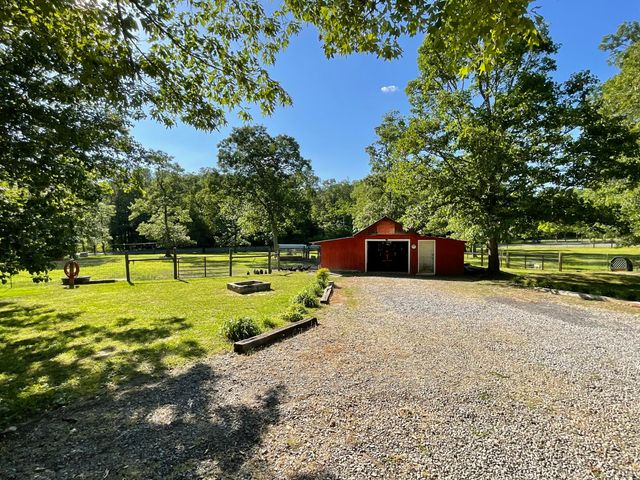 496 Cherokee Drive, Chatsworth, GA 30705